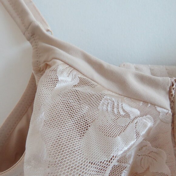 WACOAL Awareness Full Figure Seamless Wire Free Bra in Sand Lace - Size 36B - Picture 5 of 13